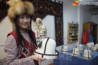 Күндөн түшкөн энергияны эр азаматтын тулкусуна тараткан калпак