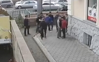 Бишкекте студент балдар менен мушташып, алардын бирин бычактап салган жаран 6 жылга соттолду