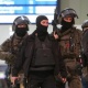 Германияда балта менен адамдарга кол салган жаран кармалды