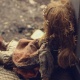 Кочкор районунда 2 кызын тумчуктуруп өлтүргөн аял жазасын катуу тартиптеги түзөтүү абагында өтөйт