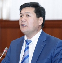 Кубат Оторбаев: "Баш аламандыктарга каршымын, бирок оппоненттердин пикирин урматтоо керек"