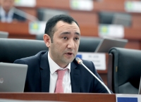 Жогорку Кеңештин депутаты Музаффар Исаковго айыбы угузулду