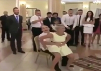 ЭЛДИК ВИДЕО: Тойдогу чектен чыккан деген оюн