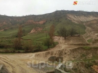 Майлуу-Суу шаарында жер көчкү түшүп, 6 турак жайга кооптуу абал жаралды