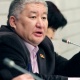 Депутаттар Жээнчороев менен Сабиров мушташып кете жаздашты