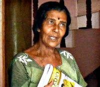 Индияда 8 күчүктү энесинин көзүнчө өлтүргөн аял 5 жылга камалат