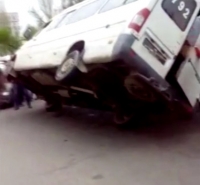 Кыргызда эреже бузган маршруттук каттамдардын жана такси кызматынын айдоочуларын катуу жазага тартуу сунушталууда