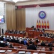 Парламентте Боинг кырсыгы боюнча өкмөт иштебей жатканы, дале компенсациясы төлөнө электиги айтылды