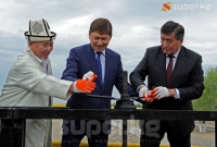 Сапар Исаков Кадамжай районунун Бүргөндү айылындагы ирригациялык түйүндүн ачылышына катышты