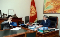 Президент менен башкы прокурор Бишкектеги курулуштарды талкуулашты