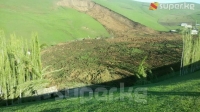 Өзгөн районунда 20дан ашык адам жер көчкү алдында калды (фото)