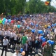 Бишкектеги "Өлбөс полк" жүрүшүнүн катышуучулары Өчпөс отко келип гүл коюшту. Жүрүш соңуна чыкты (фото)