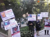 Бишкекте саясий куугунтукка каршы митинг өтүүдө