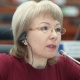 КСДП фракциясынын депутаты Евгения Строкова сунуштаган мыйзам долбоорун кесиптештери колдобогонун айтып көзүнө жаш алды