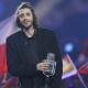 "Евровидение-2017" сынагында тубаса жүрөк кемтиги менен ооруган португалиялык ырчы Сальвадор Собрал жеӊүүчү аталды