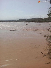 Чоң-Алай районунда күндүн катуу ысышынан Кызыл-Суу дарыясынын жээктен ашып кетүү коркунучу жаралууда