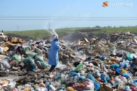 Ош шаарынын батыш тарабындагы 34 гектар таштанды таштоочу жайга дары чачылып тазаланды