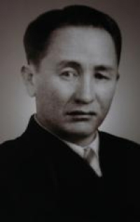 ЖЫЛНААМА, 21-МАЙ: Мындан 43 жыл мурун коомдук ишмер, акын жана драматург Молдогазы Токобаев каза болгон