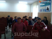 Милиция түндө Бишкектеги "Дыйкан" базарынын соодагерлерин кармап кетти