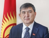 Жогорку Кеңештин депутаты иш бөлмөсүндөгү сыналгы санарипке кошулбаганы боюнча нааразылыгын айтты