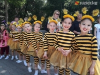 Бишкекте балдарга миң балмуздак акысыз таратылды (фото)