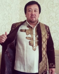 ЖЫЛНААМА, 6-ИЮНЬ: "Туулган күнүмдө өкүл бала, өкүл кыздарымды ооз ачарга чакырдым" дейт Токтобек Асаналиев