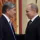 Алмазбек Атамбаев Владимир Путинди Орусия күнү майрамы менен куттуктады
