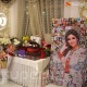 Анжелика туулган күнүндө белекке алган гүлдөрдү 13-14-июнда төрөлгөндөргө таратат