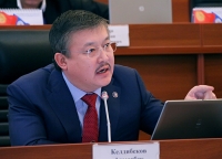 Ахматбек Келдибеков: "Менин президенттик шайлоого катышуума тоскоолдук жок"