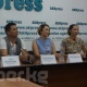 Ырчы Назми Байзакова жаштарды патриоттуулукка үндөгөн "Манас ыры" жаӊы эмгегин тартуулайт