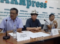 "Аксыда мыйзамсыз кен казган ишкананын ээси сүйлөшүүгө барган элдин өкүлүн жалган жалаа менен каматып койду" дешет активисттер