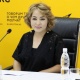 Ырчы Гүлзинат Суранчиева кайрымдуулук концертинен түшкөн акчаны Улуу Ата Мекендик согуштун ардагерлерине тапшырды