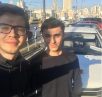 Москвада өзбекстандык таксист кардардын 100 миң рубль акчасын кайтарып берди