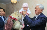 Казакстандын 18 миллионунчу жараны аныкталып, Муслима ысымы берилди