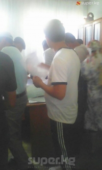 "ЭЛДИК КАБАРга" жооп: "Аксы районунун Жарандык абалды каттоо кызматында 4 адис 110 миң тургунду тейлейт" дейт кызматтын жетекчиси