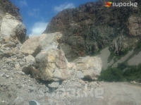 "ЭЛДИК КАБАРга" жооп: Кара-Кулжа-Алайкуу жолуна түшкөн таштардын көлөмү чоң болгондуктан, аларды жардыруу керек