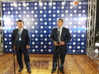Ахматбек Келдибеков: "Шайлоого чейин талапкер болуп бирөөбүз эле калабыз"