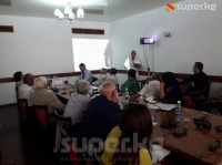 Илимпоздор Чолпон-Атада Алтай тектүү элдердин тарыхын талкуулап жатышат