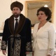 Голливуд актёру Николас Кейждин чапан жана тебетей кийип түшкөн сүрөтү түрдүү мемдерди жаратууда