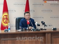 Чыныбай Турсунбеков президенттик шайлоого ат салышпай турганын айтты