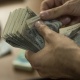 Президенттикке талапкерлердин биринин шайлоо фондунда 50 сом, айрымдарыныкында миллиондогон сомдор бар