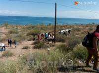 ЭЛДИК КАБАР: Ысык-Көлдө жүргүнчү ташыган маршруттук таксинин айдоочусу рулду башкара албай оодарылып кетти, 15тен ашуун адам жаракат алды