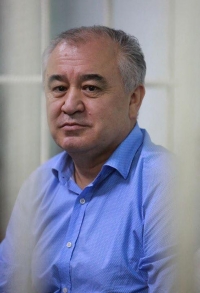 Өмүрбек Текебаевдин юристтери БШКнын чечиминин үстүнөн сотко кайрылышты