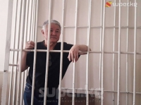 Соттолуп жаткан Райкан Төлөгөнов СИЗОдогу абал боюнча журналисттерге айтып берди