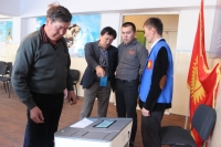 БШК президенттик шайлоого эл аралык байкоочу катары дагы 54 адамды аккредитациядан өткөрдү