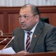 Депутат: "Ооган согушуна жиберилген 2 кеңешчиге жөлөк пул төлөп берүү үчүн жылына 144 миң сом керектелет"