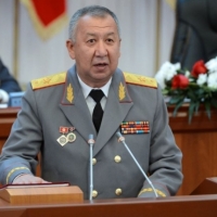 Өзгөчө кырдаалдар министри Кубатбек Боронов Атамбаевдин башкаруусундагы алты жылда жетинчи жолу ант берди