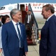 Атамбаев Путин менен жолугушуу үчүн Сочиге барды