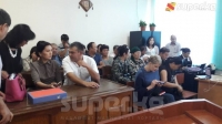 Депутат Салянованын сотунда тарапташтары көп келгендиктен сот кошумча отургучтарды алдырып келүүгө мажбур болду