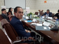 Миграция кызматынын өкүлү: "Орусияда эмгек келишими бүткөн мигранттар боюнча сүйлөшүү уланууда"